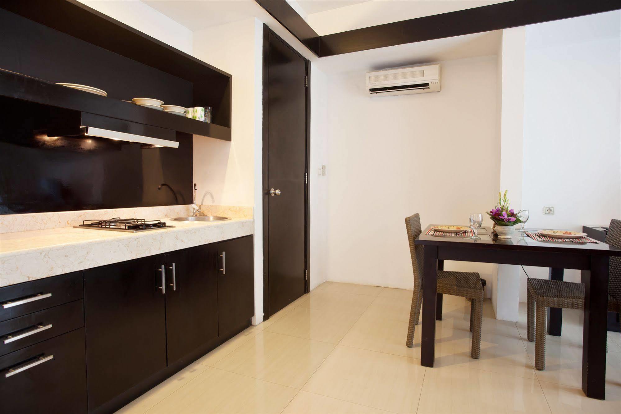 S'Cape Condotel Sanur Екстериор снимка