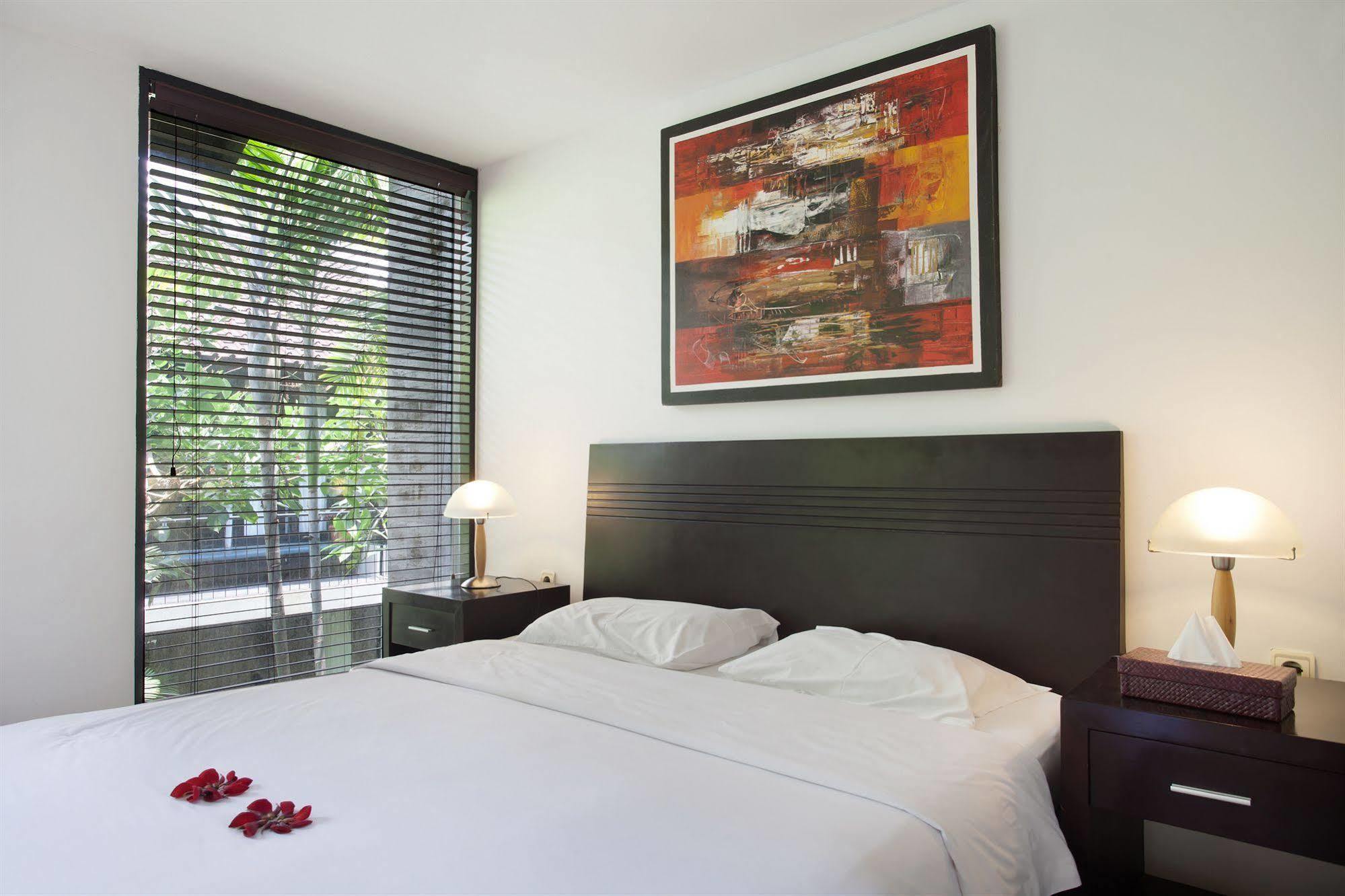 S'Cape Condotel Sanur Екстериор снимка